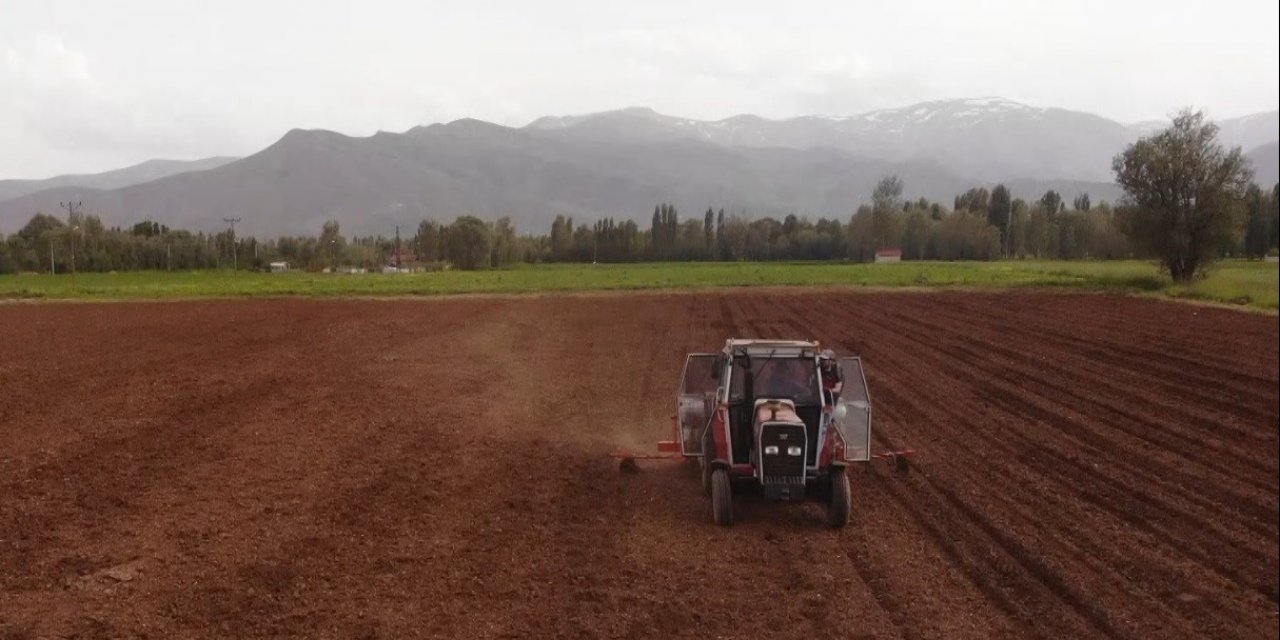 Muş’ta ilk defa silajlık soya ekimi yapıldı