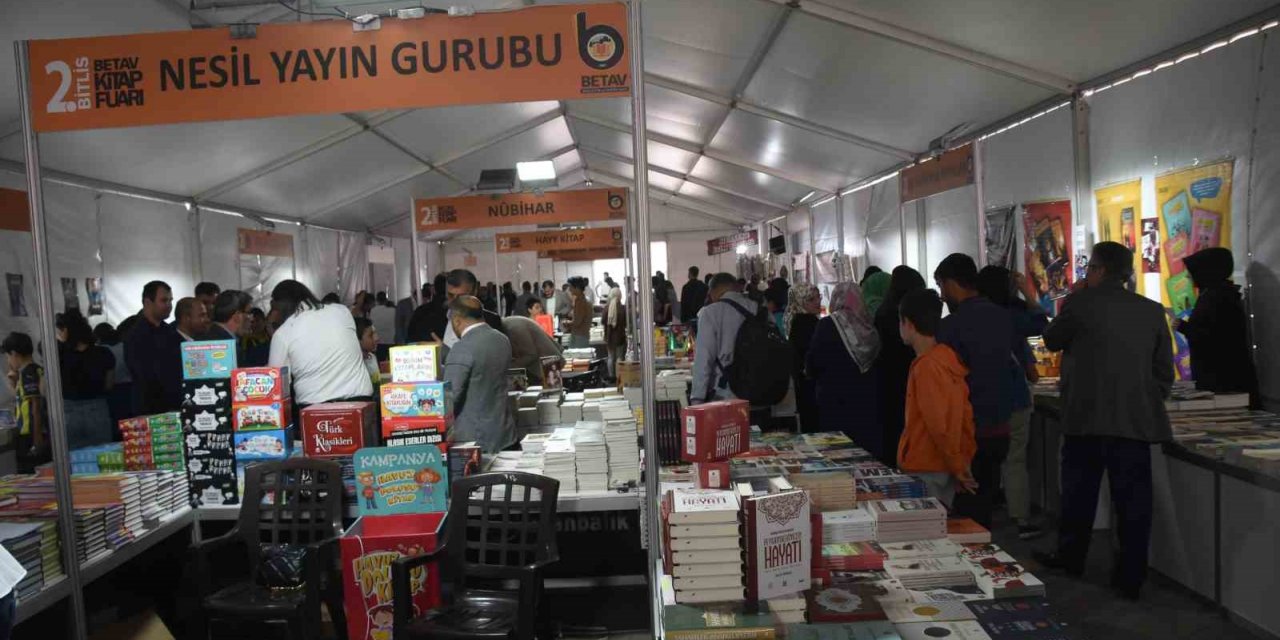 Bitlis’te 2. Kitap Fuarı açıldı