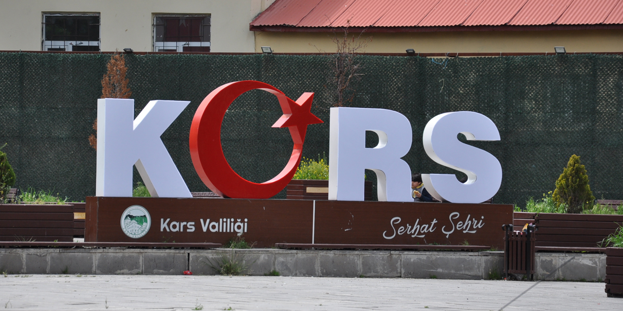 “Kars” yazısı yeniden yapıldı