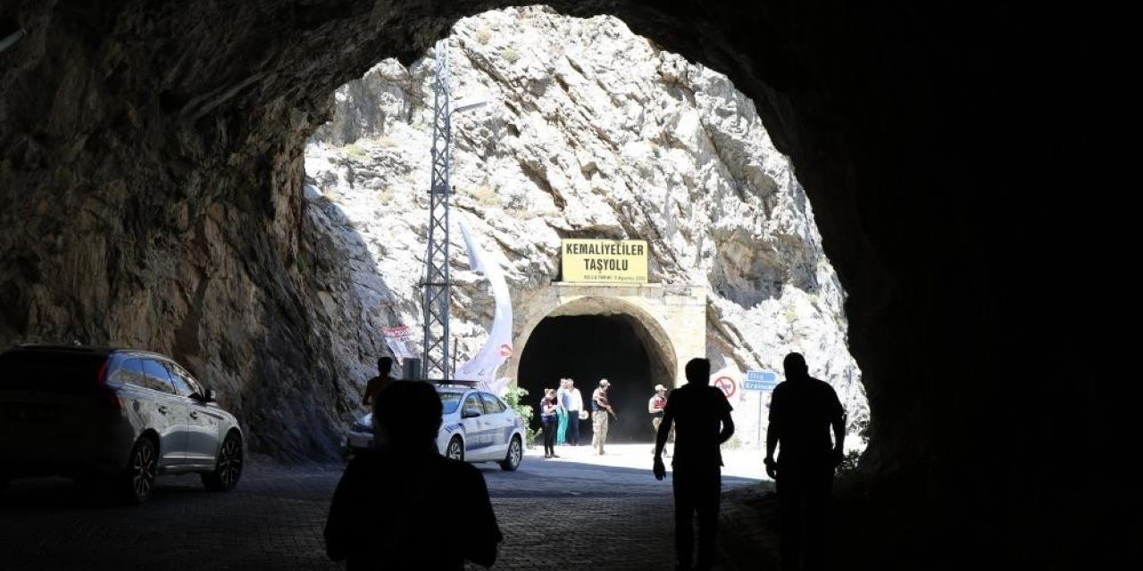 132 yılda tamamlanan Taş yol kaderine terk edildi