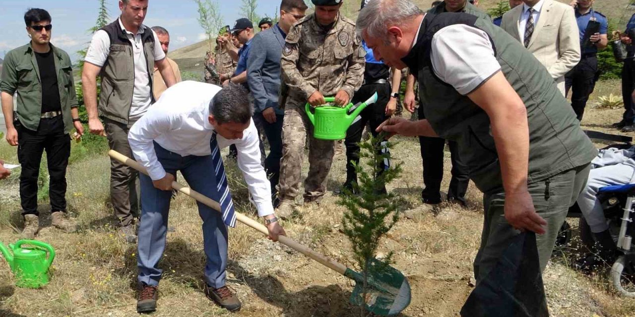 Malatya’da depremde kaybedilen her çocuk için bir fidan dikildi