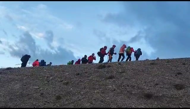 Yerli ve yabancı dağcılardan Süphan Dağı’na yoğun ilgi