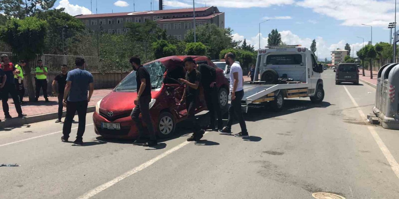 Iğdır’da öğretmenlerin olduğu araç kaza yaptı: 3 yaralı