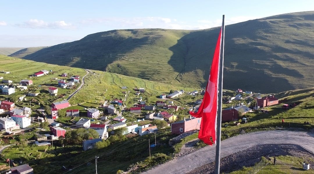 Atatürk’ün silueti görülmeye başlandı