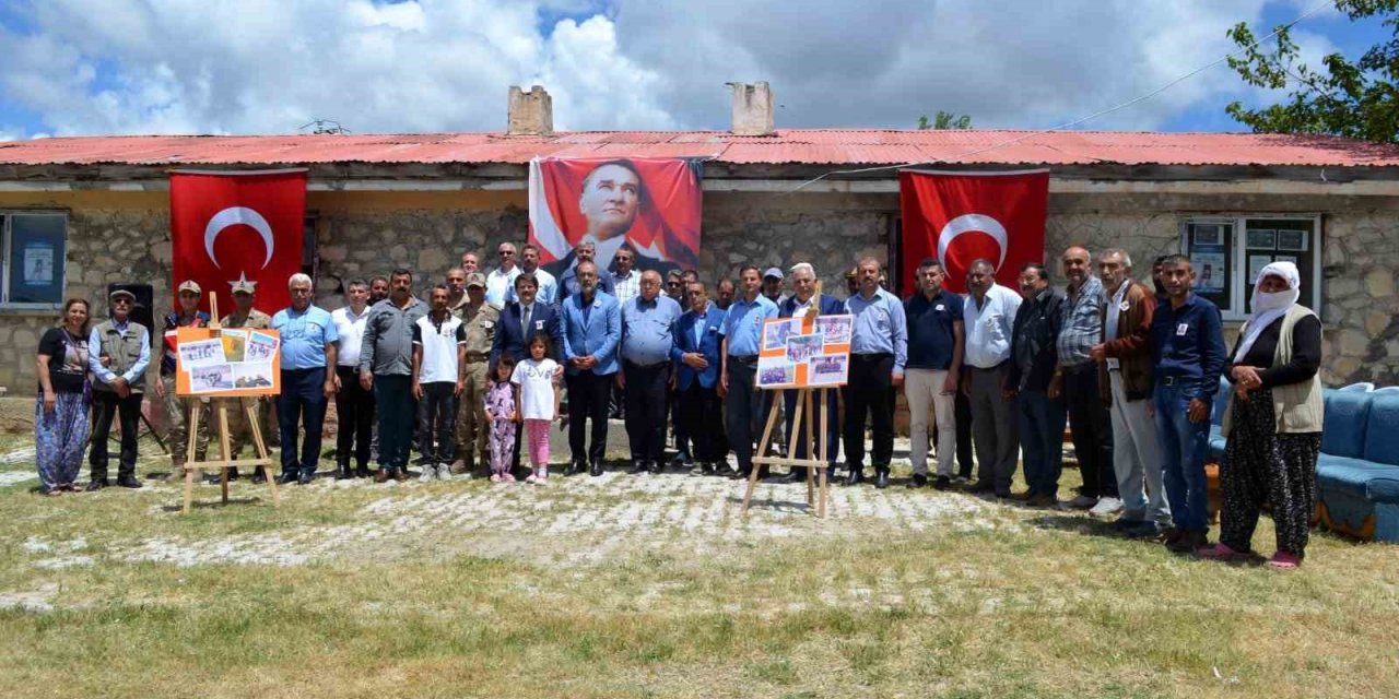 PKK’lı teröristlerce şehit edilen öğretmen Nevzat Akdemir anıldı