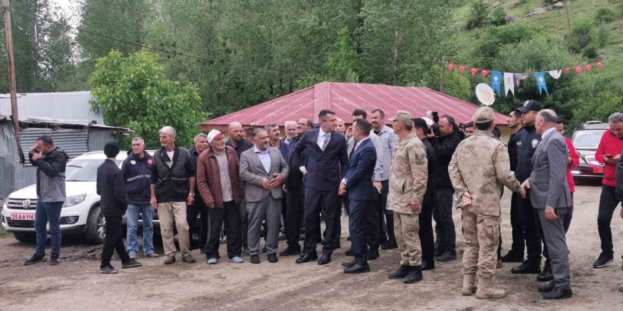 Vali Memiş ve Büyükşehir Belediye Başkanı Sekmen, yangın mağdurlarını dinledi