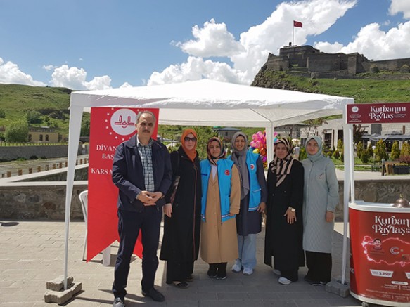 Kars’ta, vekaletle kurban stantları tanıtıma devam ediyor