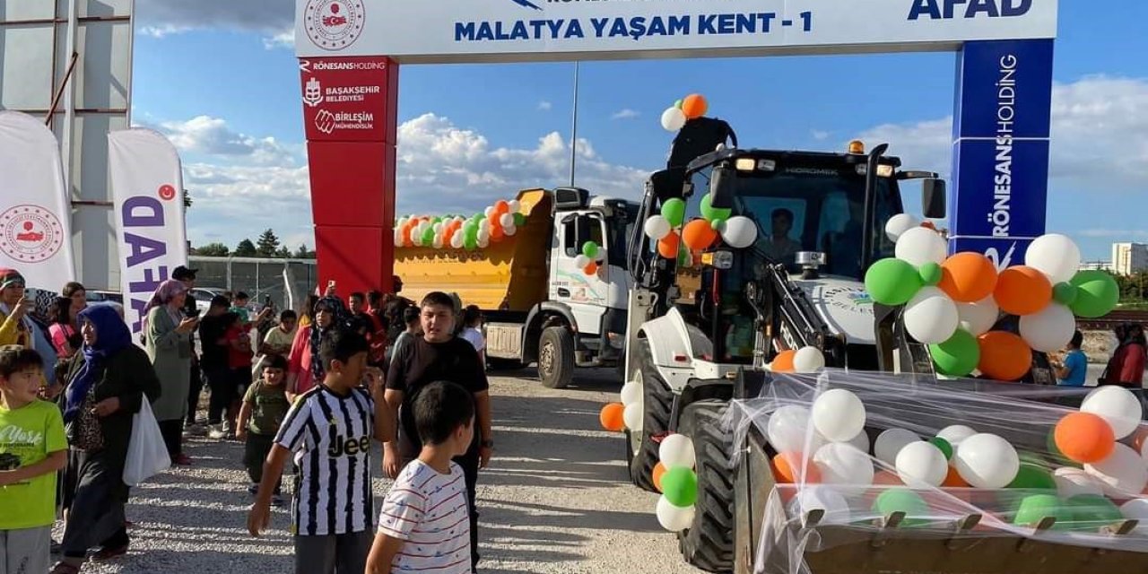 Konteyner kentteki çocuklar bayram etkinliğinde coştu