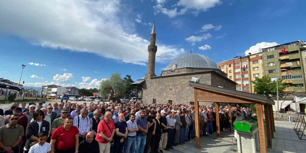 Demirceylan son yolculuğuna uğurlandı