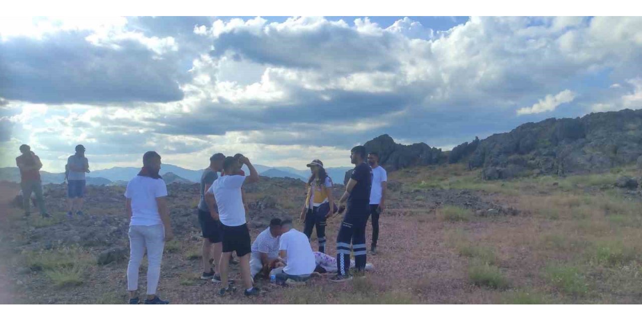 Tunceli’de yüksekten düşen genç kız, askeri helikopterle hastaneye kaldırıldı