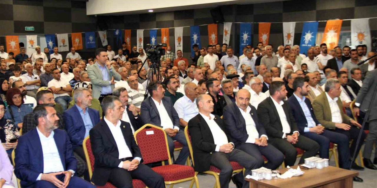 AK Parti Elazığ İl Başkanlığında bayramlaşma töreni