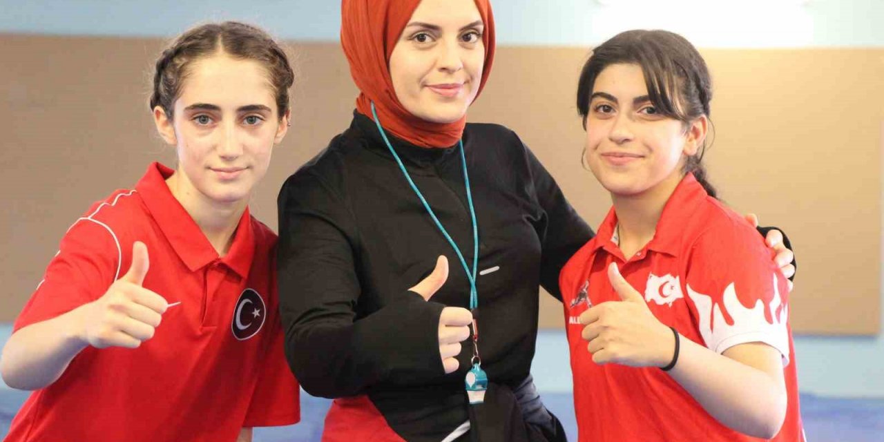 Güreşte Türkiye ikincisi ve üçüncüsü olan sporcular, müsabakalara canla başla hazırlanıyor