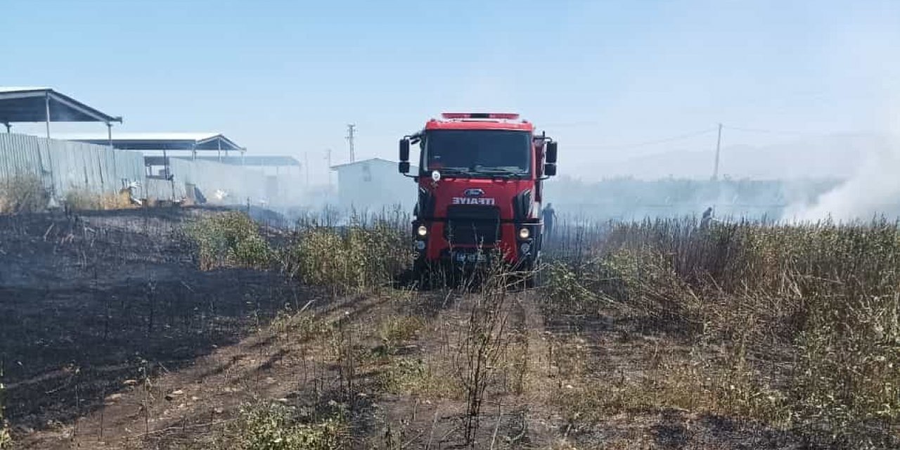 Akçadağ’da ot yangını söndürüldü