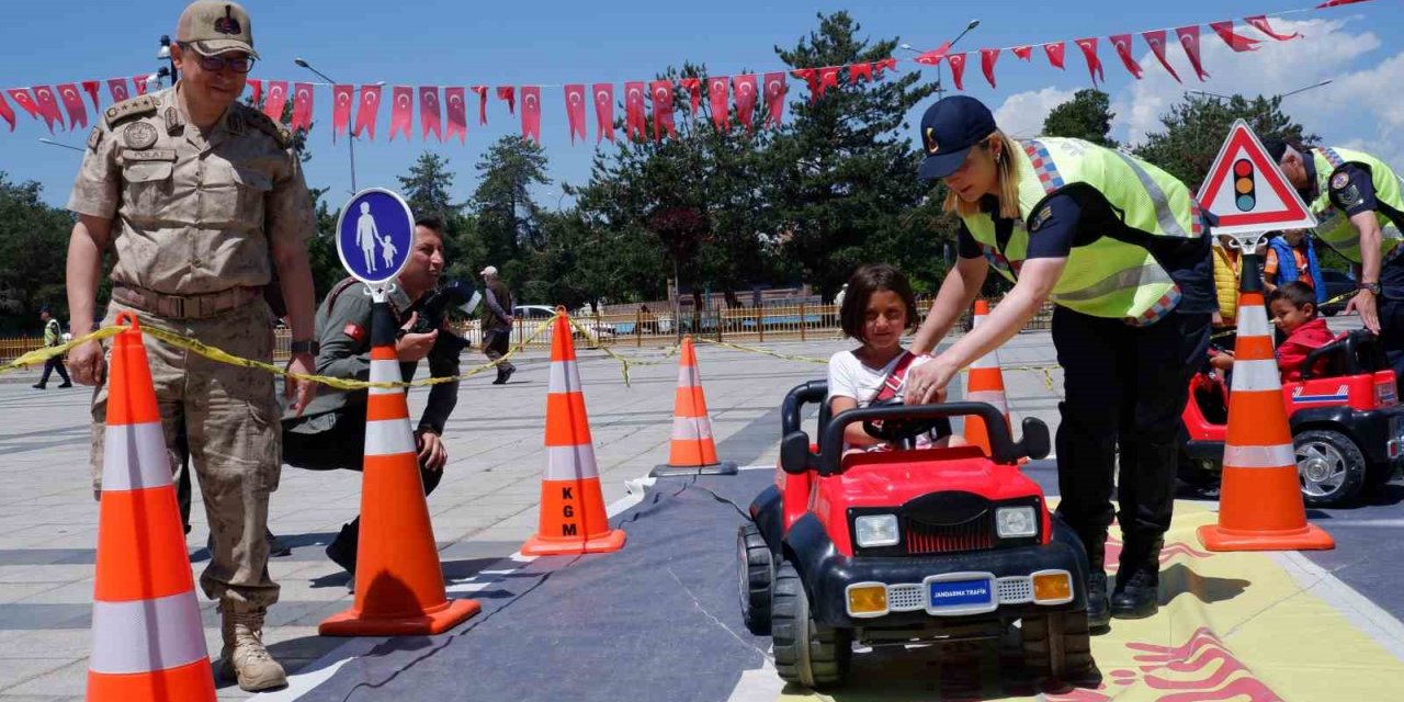 Emniyet kemeri simülasyon aracı Erzurum’da