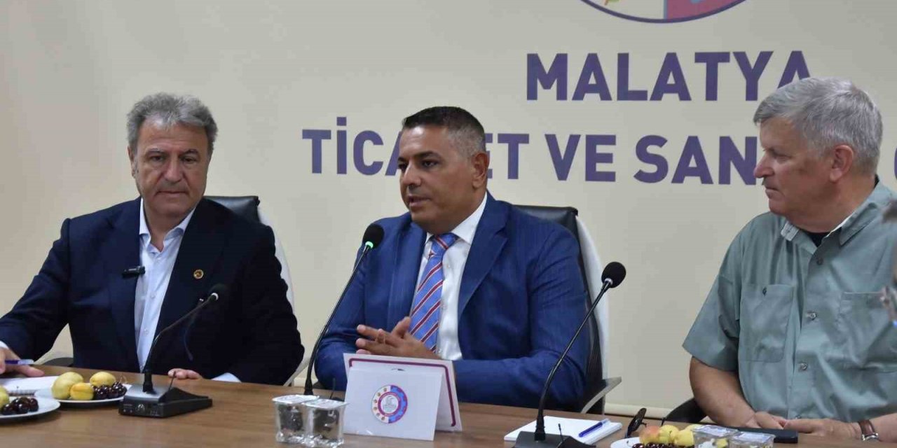 Başkan Sadıkoğlu, depremzede firmaların ürün stokunun alınmasını talep etti