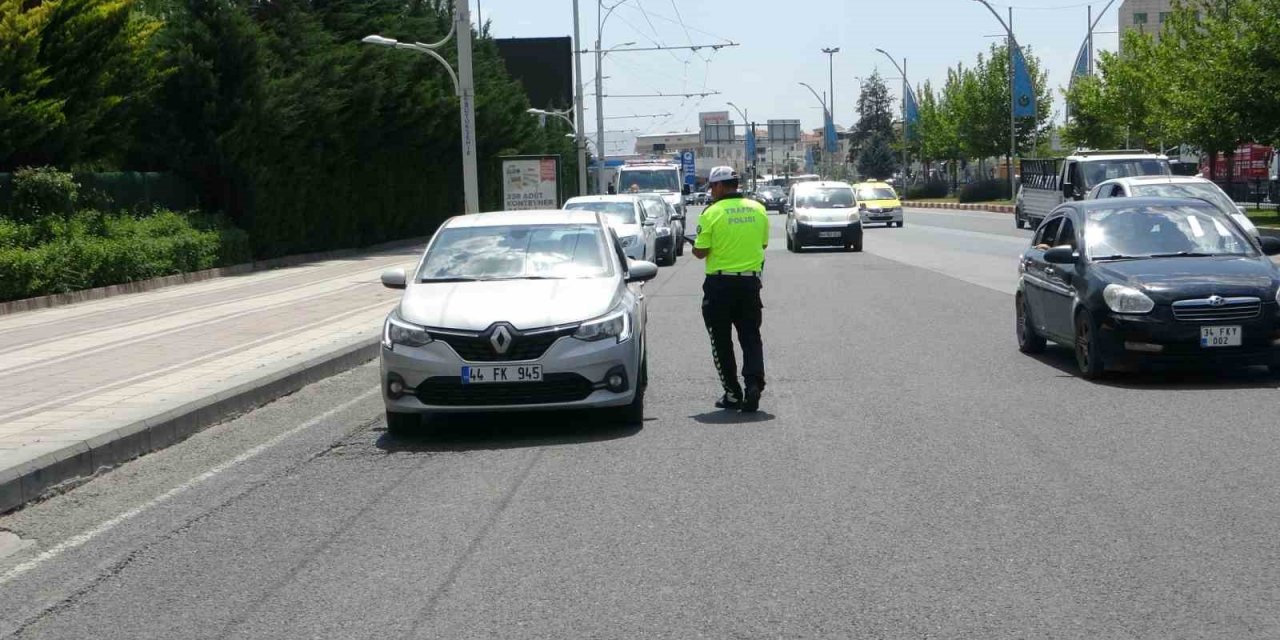 Malatya’da trafik denetimleri sürüyor