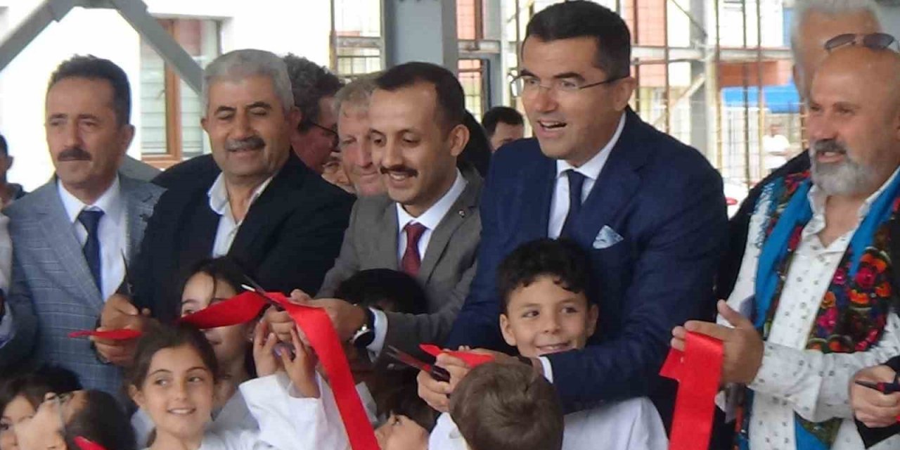 Erzurum’da uluslararası plastik sanatlar çalıştayı resim ve heykel sergisi