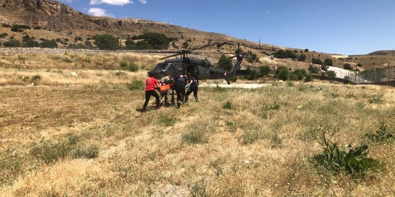 Kalp krizi geçiren kadın, askeri helikopterle hastaneye kaldırıldı