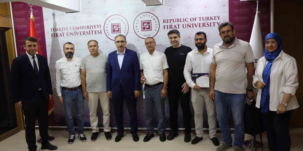 Rektör Göktaş başaralı akademisyenleri ödüllendirdi