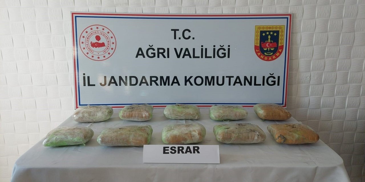 Ağrı’da 10 kilo uyuşturucu ele geçirildi