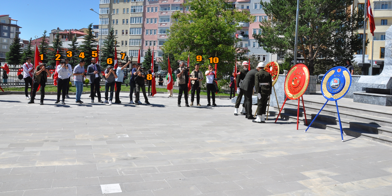 Kurum fotoğrafçısının fendi gazeteciyi yendi!