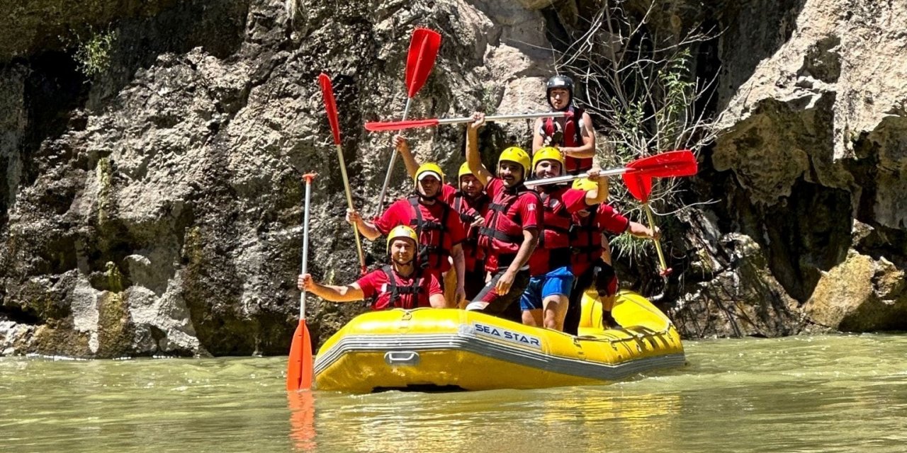 Erzincan MEB AKUB rafting etkinliği ile gelişimine devam ediyor