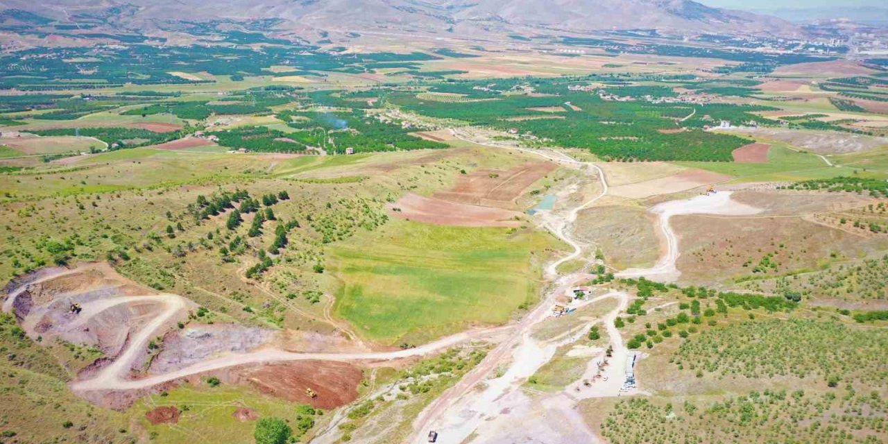 Malatya’da Yenice Barajı’nda çalışmalar devam ediyor