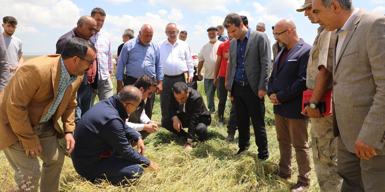 Vali Öksüz, selden zarar gören köylerde incelemelerde bulundu