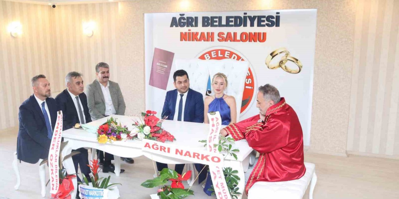 Ağrı Emniyet Müdürü’nden nikah şahitliği