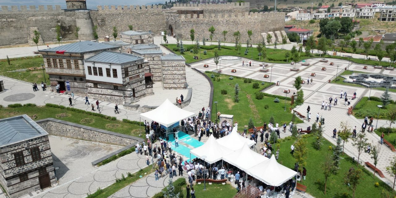 Başkan Sekmen; Erzurum adeta kültürün menbağı