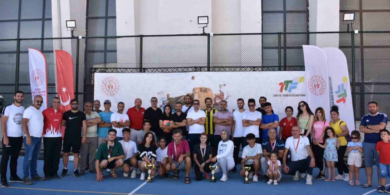 Harput Cup Tenis Turnuvası sona erdi