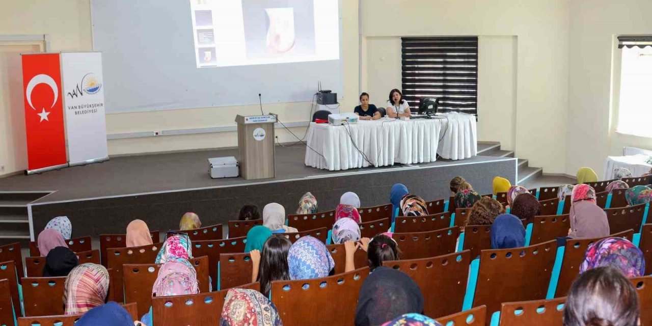 Van’da ‘Kanser Türleri ve Erken Tanı’ semineri