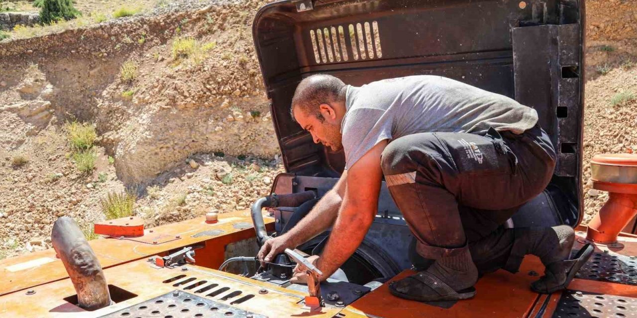 Van Büyükşehir Belediyesinden seyyar tamir hizmeti