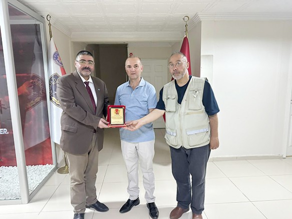 Emniyet Müdürü Yavuz Sağdıç, Başkan Ercüment Daşdelen ile vedalaştı