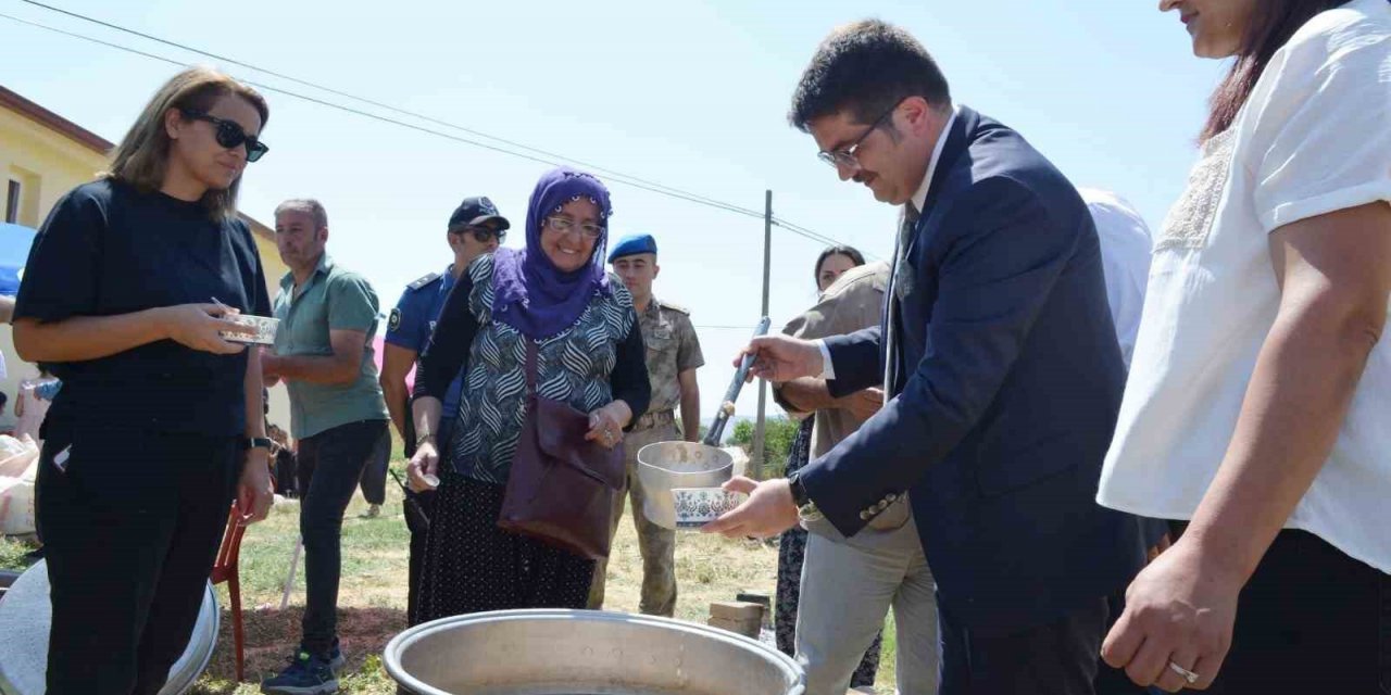 Aşure etkinliği birlik beraberlik şölenine dönüştü