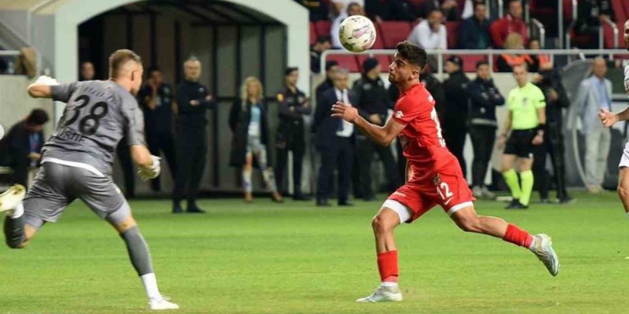 Elazığspor, Berşan Yavuzay’ı transfer etti