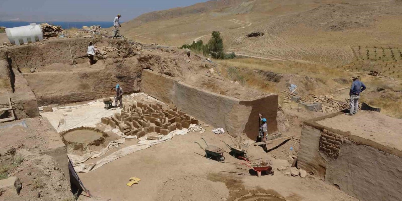 36 yıldır süren kazılar Urartu tarihine ışık tutuyor