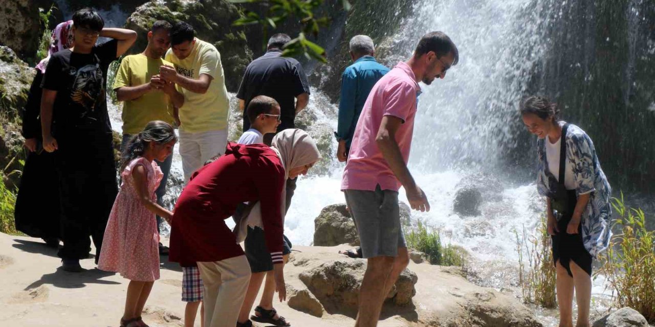 Hava sıcaklıkları mevsim normalleri üzerinde seyretmeye devam edecek