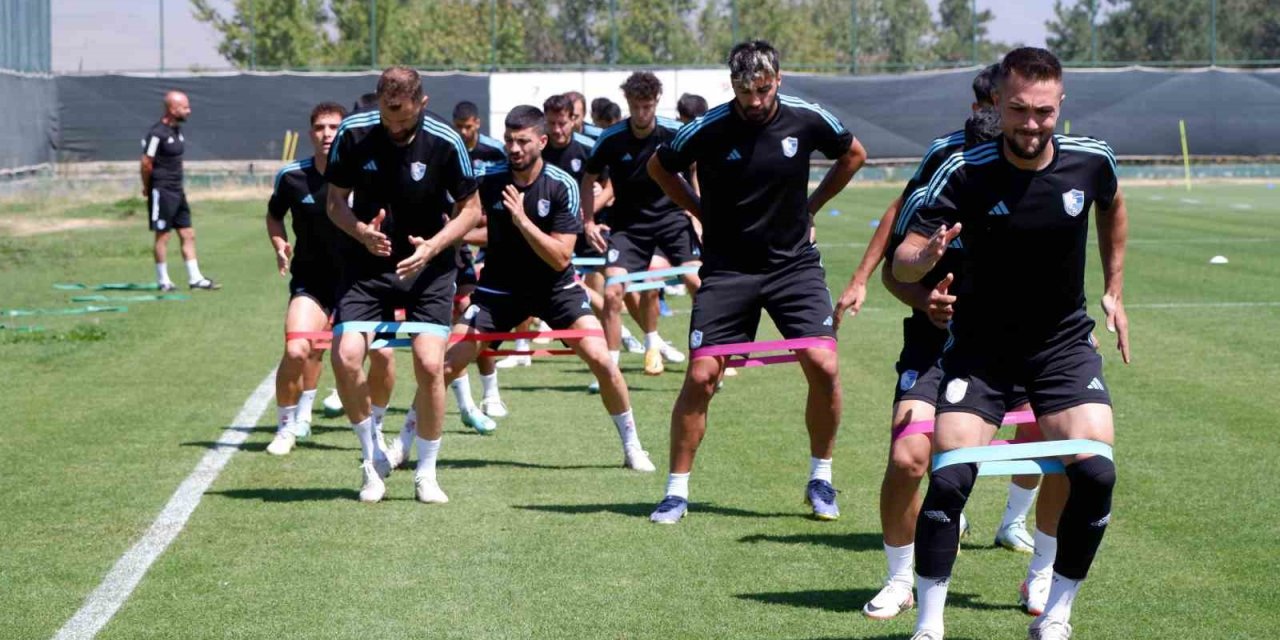 Erzurumspor Teknik Direktörü Hakan Kutlu: "204 günlük hasret bitsin"