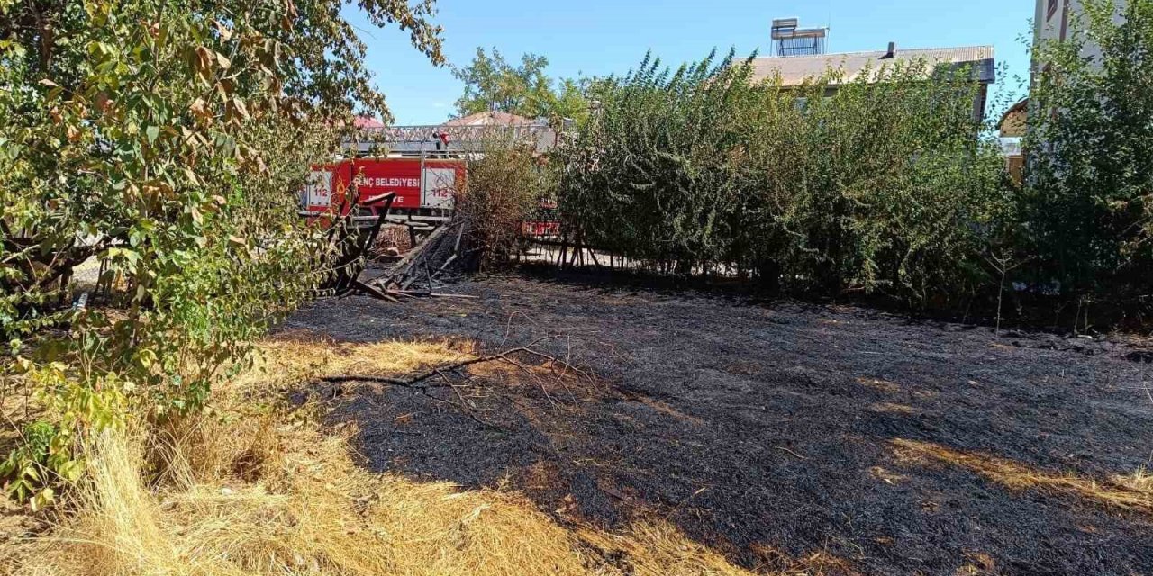 Bingöl’de örtü yangını eve sıçramadan söndürüldü