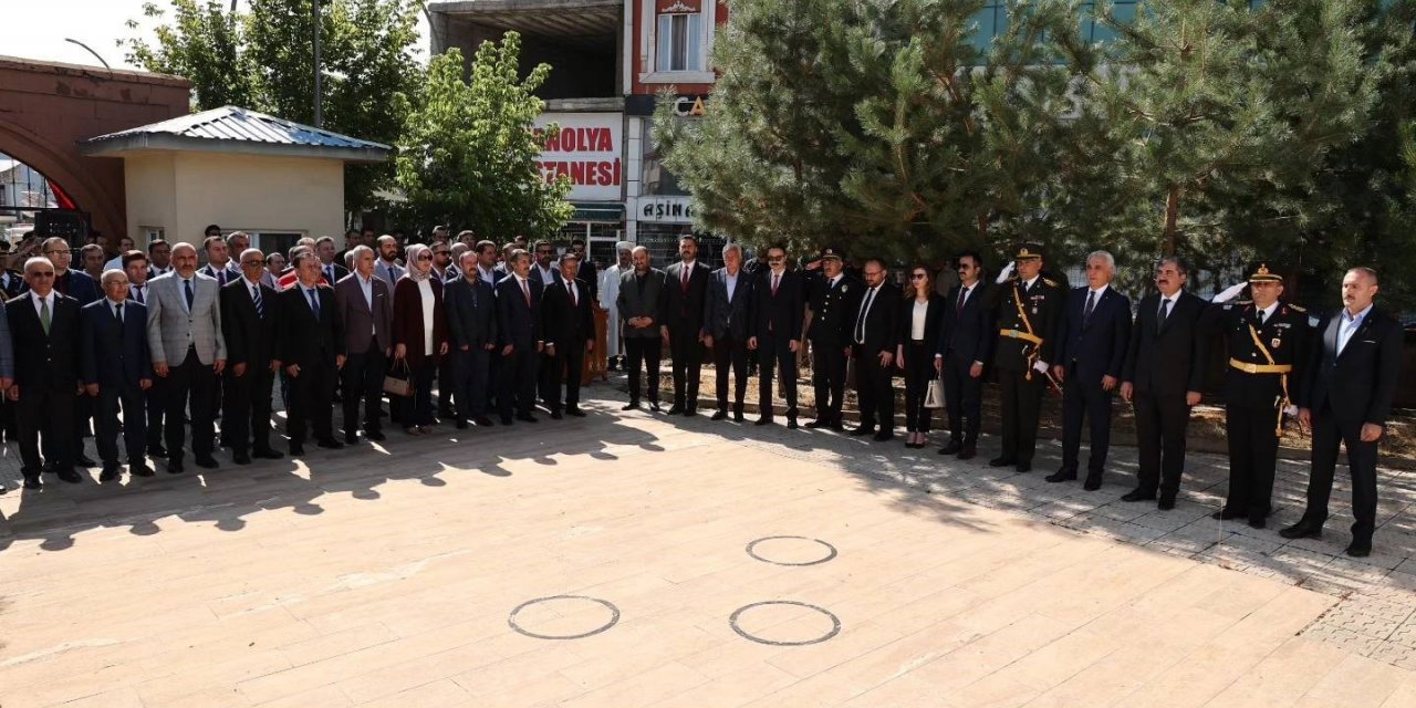 Muş’ta 30 Ağustos Zafer Bayramı törenle kutlandı