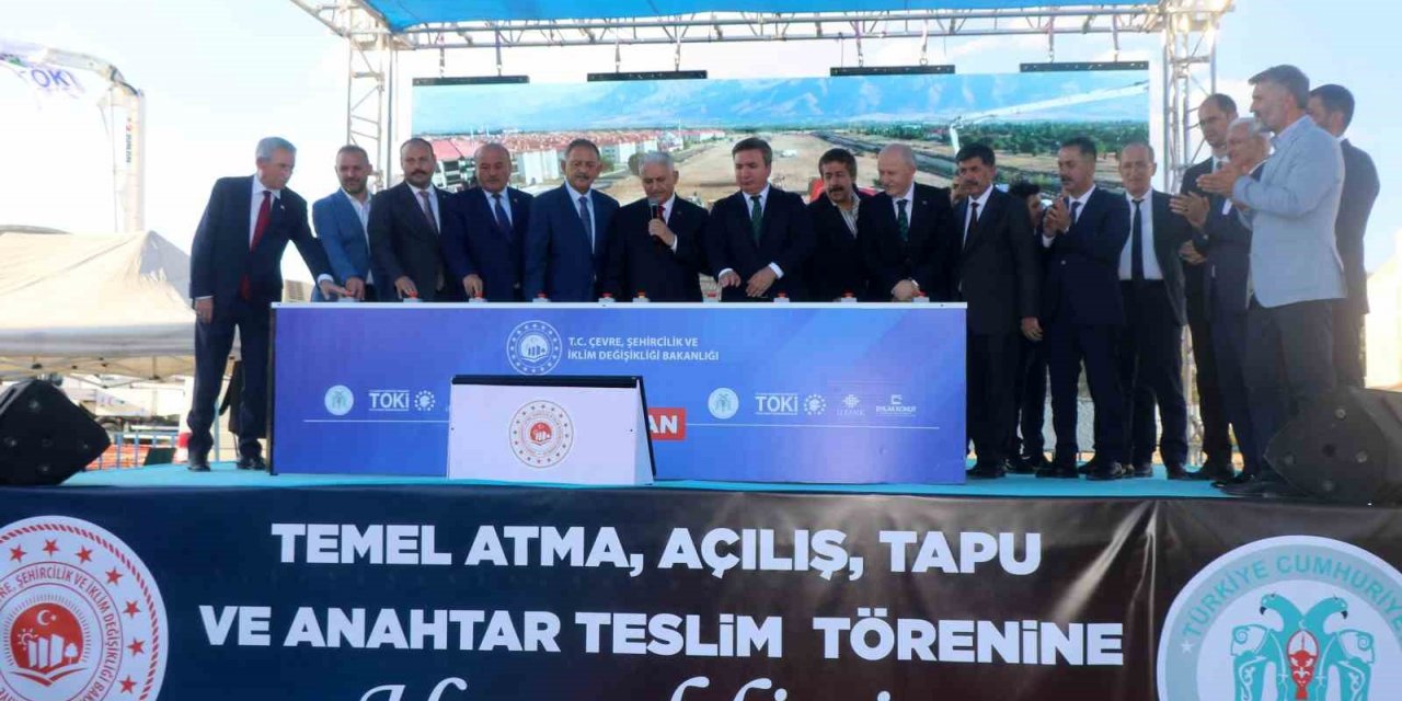 Bakan Özhaseki ve Yıldırım’ın katılımıyla Erzincan’da temel atma, açılış, tapu ve anahtar teslim töreni gerçekleşti