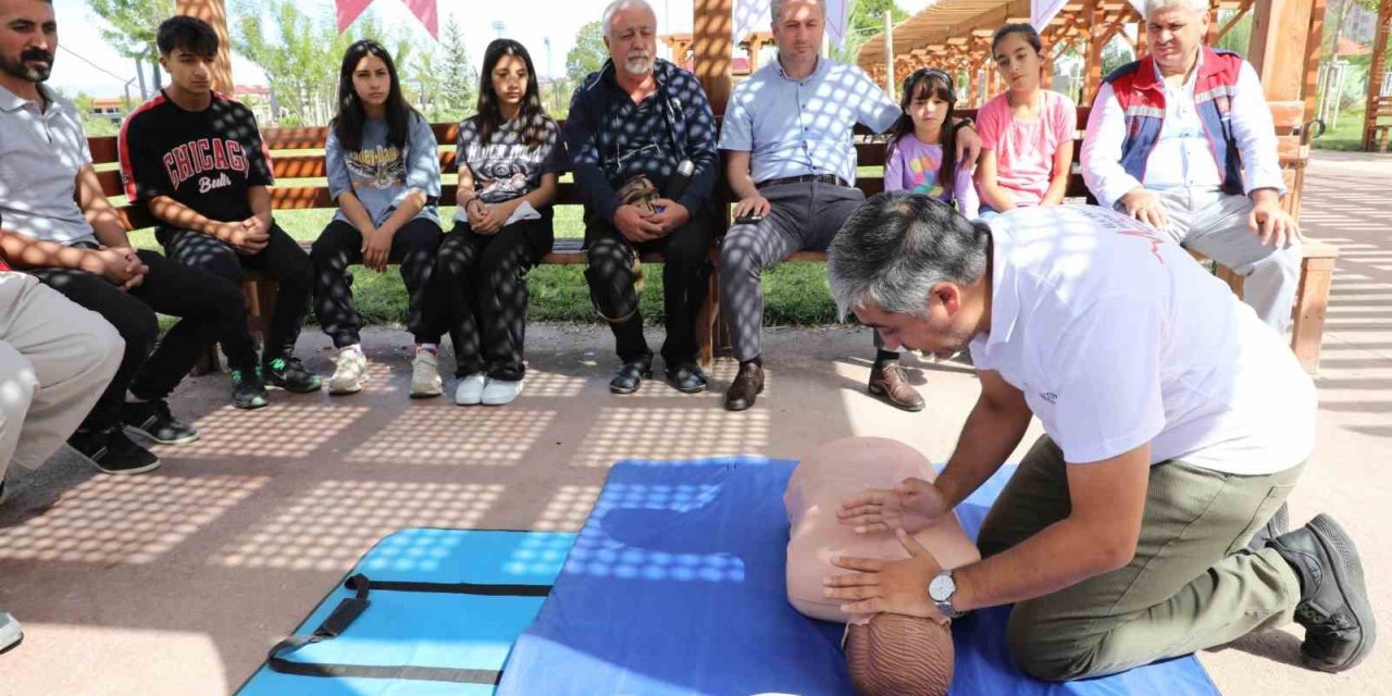 Ağrı’da “Dünya İlkyardım Günü” etkinliği