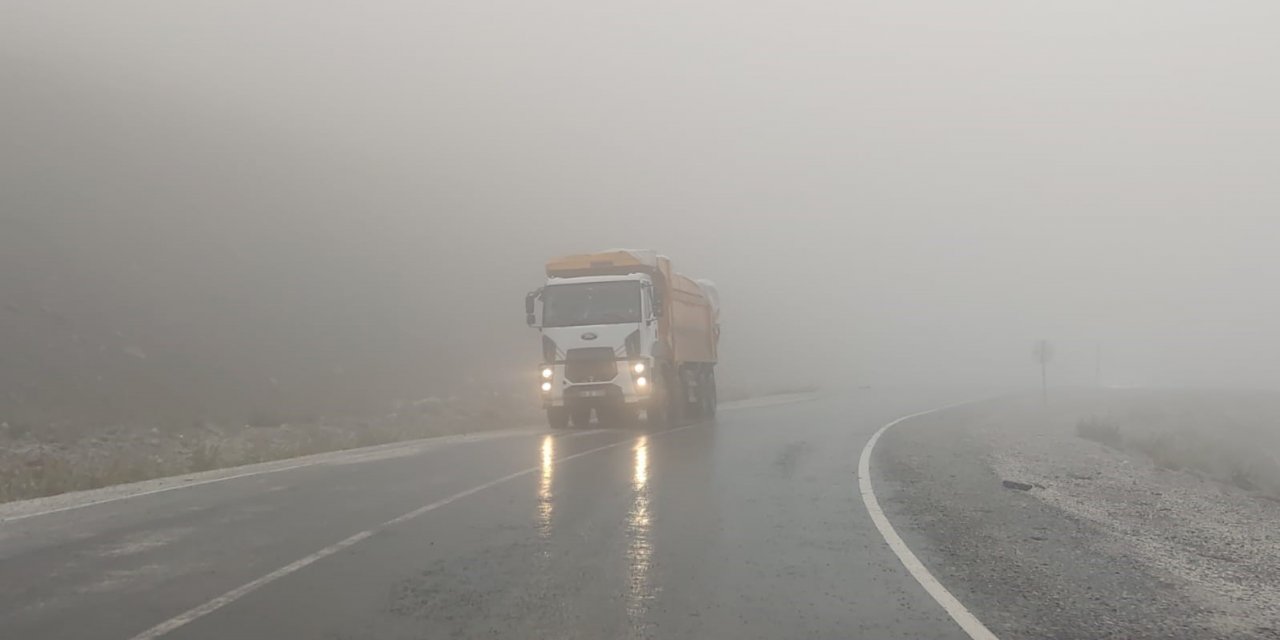 Van’da sis 3 bin rakımlı Karabet Geçidi’nde etkili oluyor