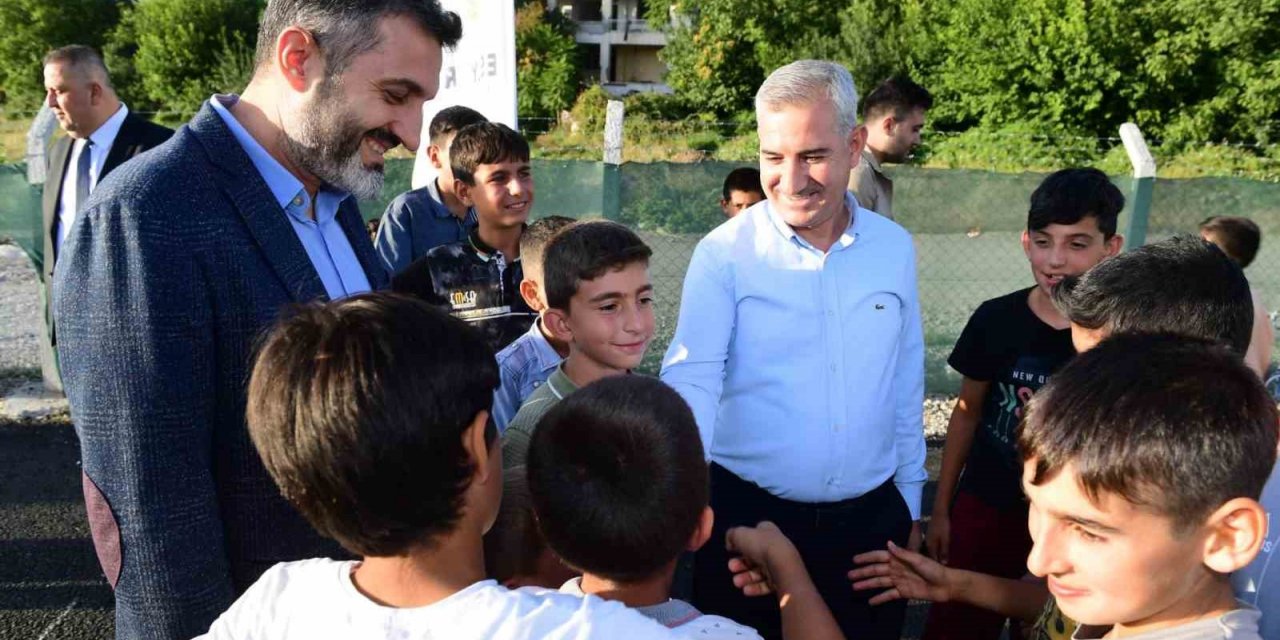 Yeşilyurt’taki çocuk şenliği büyük ilgi gördü