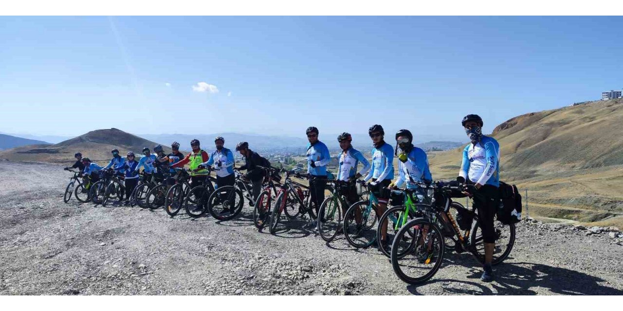 Vangölü Aktivistleri Derneği sağlıklı bir yaşam için pedal çevirdi