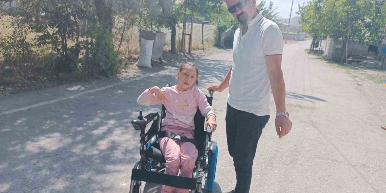 Vanlı Amcan’dan epilepsi hastası Norjin’e akülü sandalye