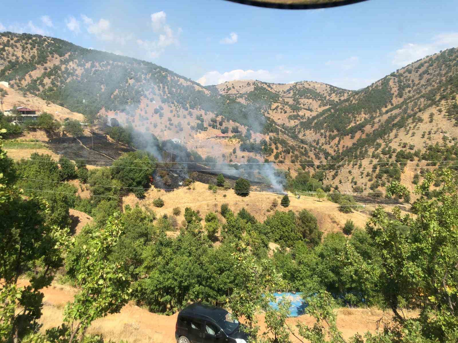 Bingöl’deki örtü yangını evlere sıçramadan söndürüldü