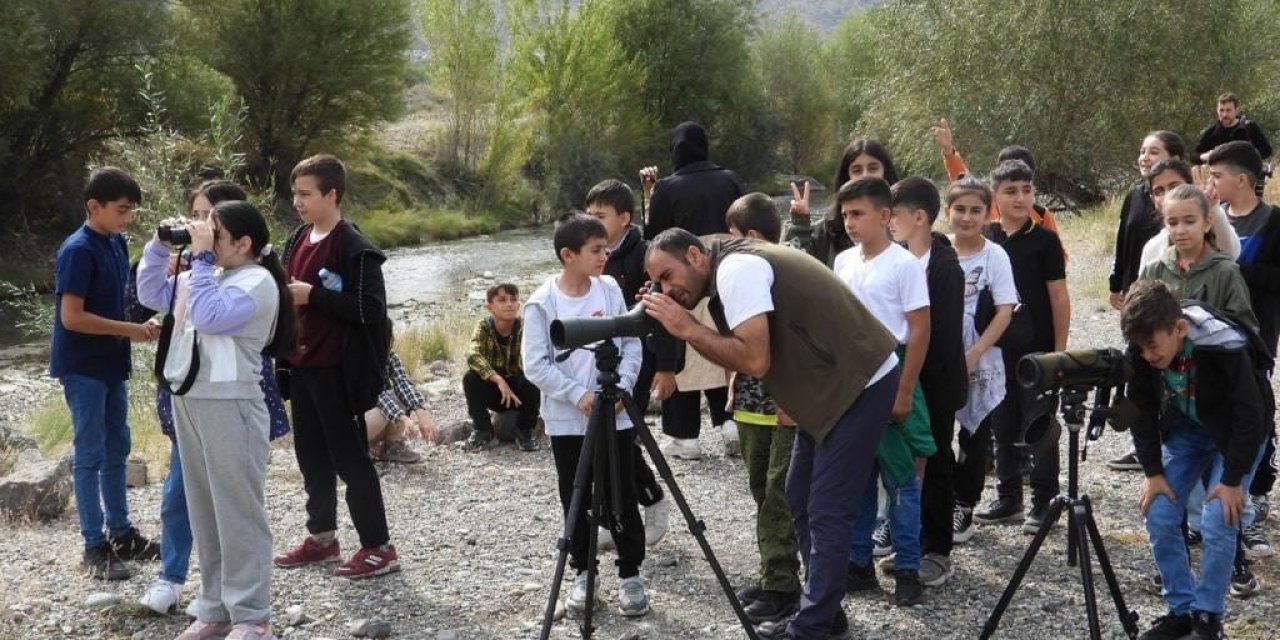 Çocuklara doğa turizmi etkinliği