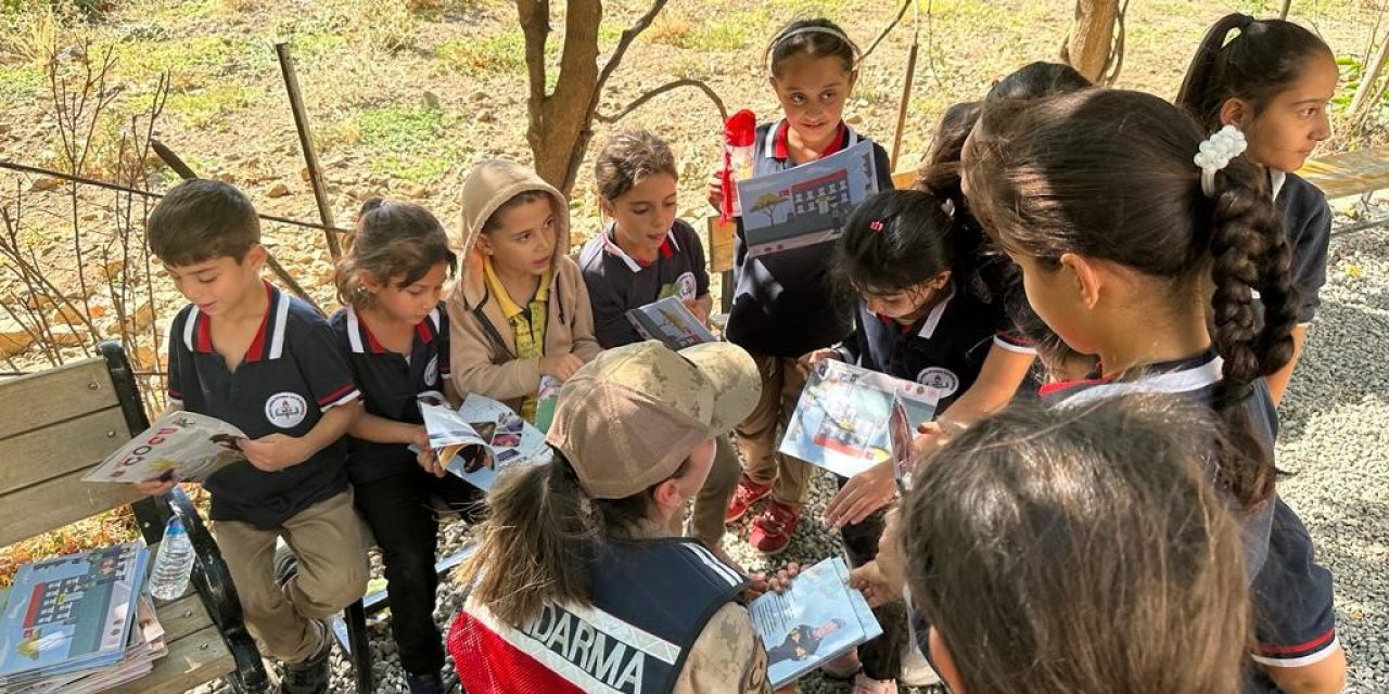 Jandarmadan öğrencilere trafik eğitimi